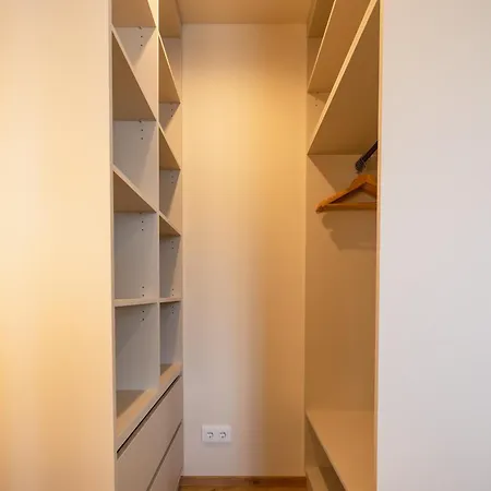 Casa - & 3*