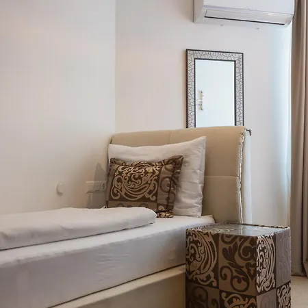 Casa 3*