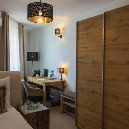 Pensión Casa 3*